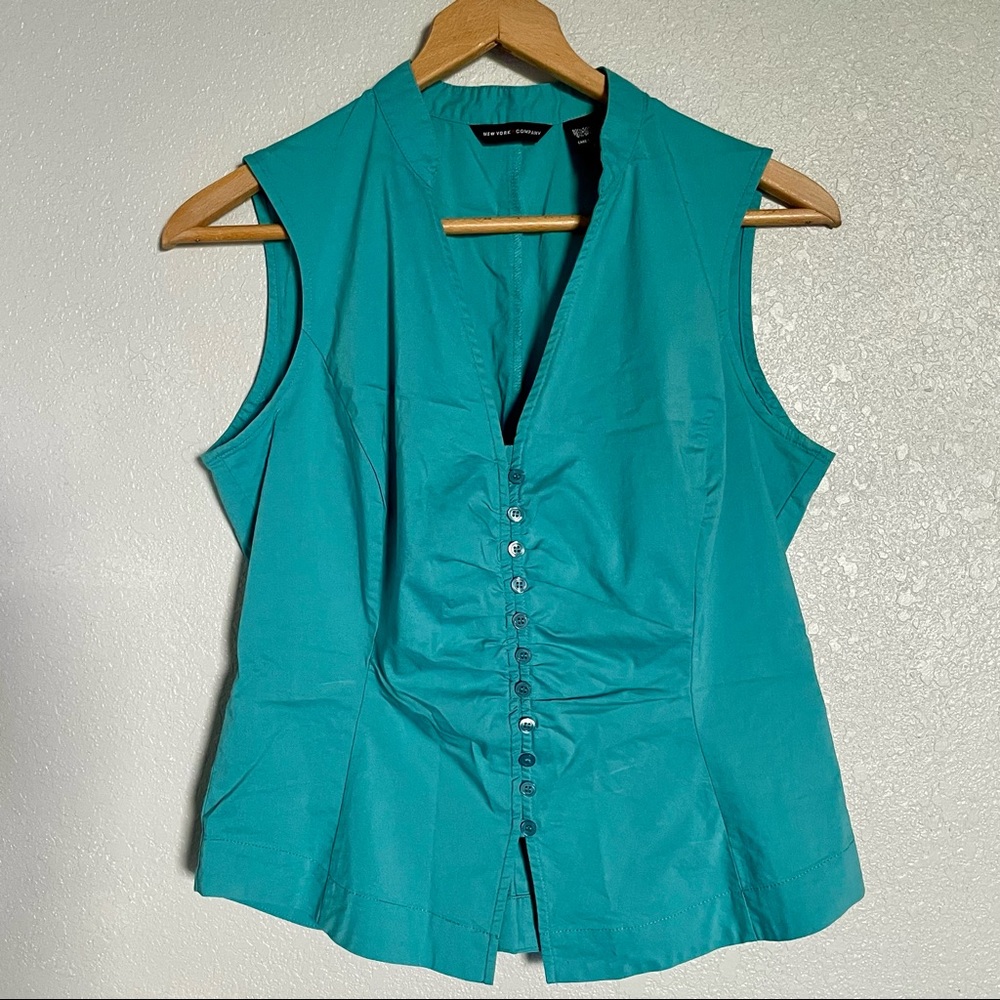 COPY - New York & Company Sleeveless Collared Button Down Shirt - Size 6